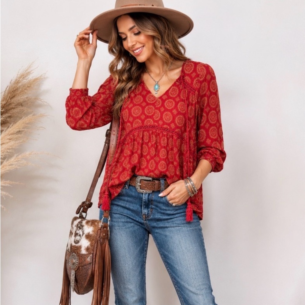 En Crème Boho Peasant Blouse Medium Red Medallion Print Crochet Lace Tassel Tie
